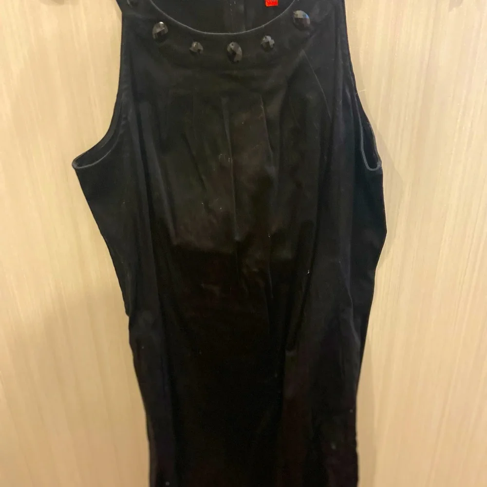 LBD - Picture 1 of 2